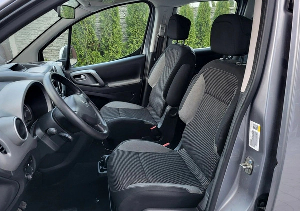 Peugeot Partner cena 41500 przebieg: 165000, rok produkcji 2016 z Lwówek Śląski małe 121